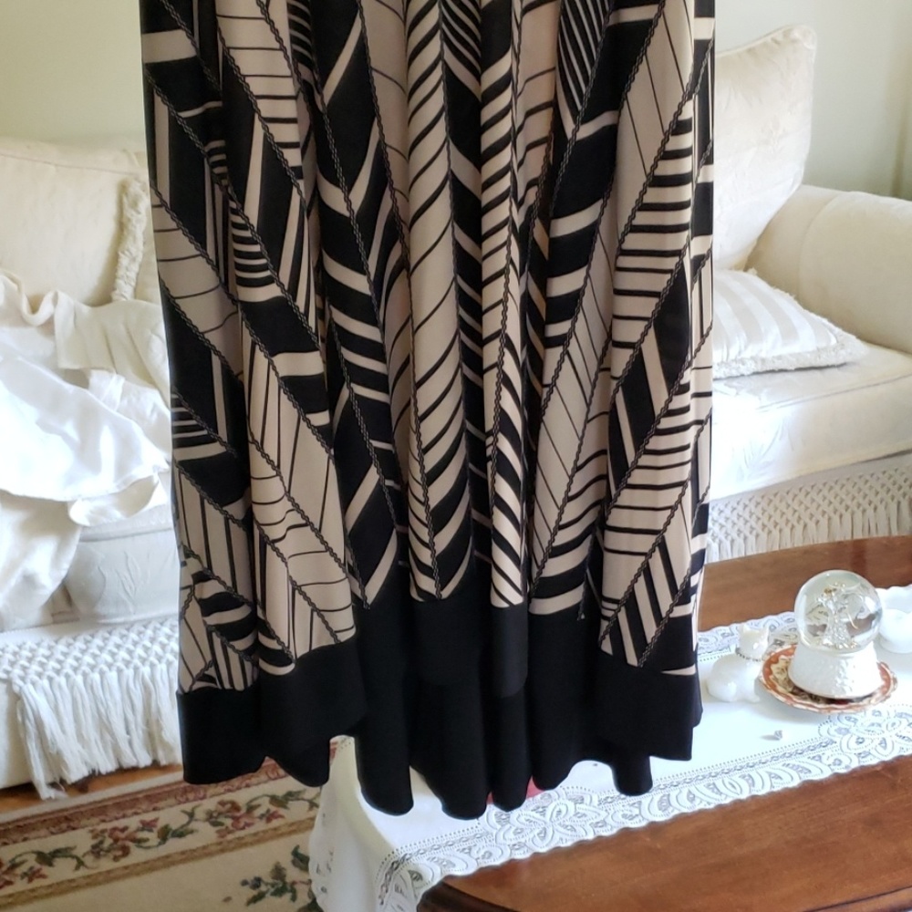 Dres - Picture 2 of 2